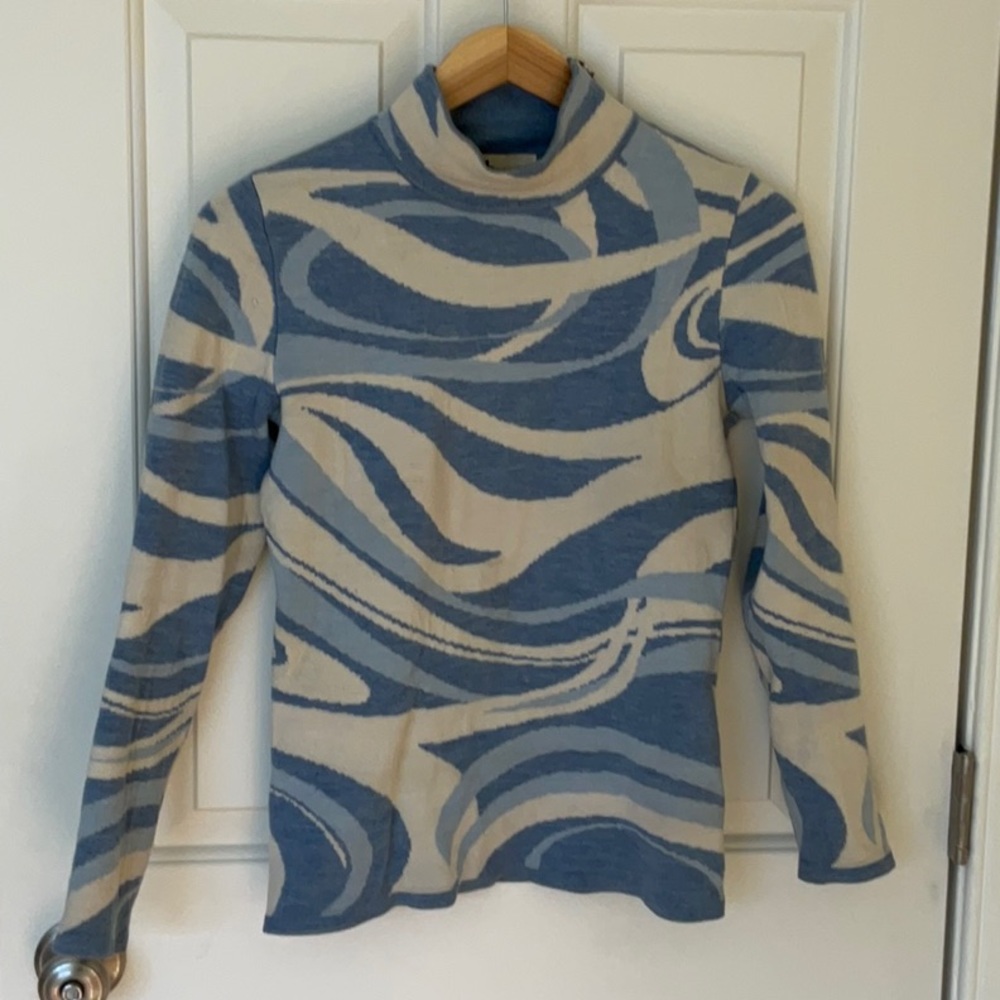Neve Designs. Soft wool ski swirl print sweater